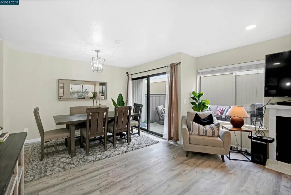 303 Atlas Drive Hercules CA 94547