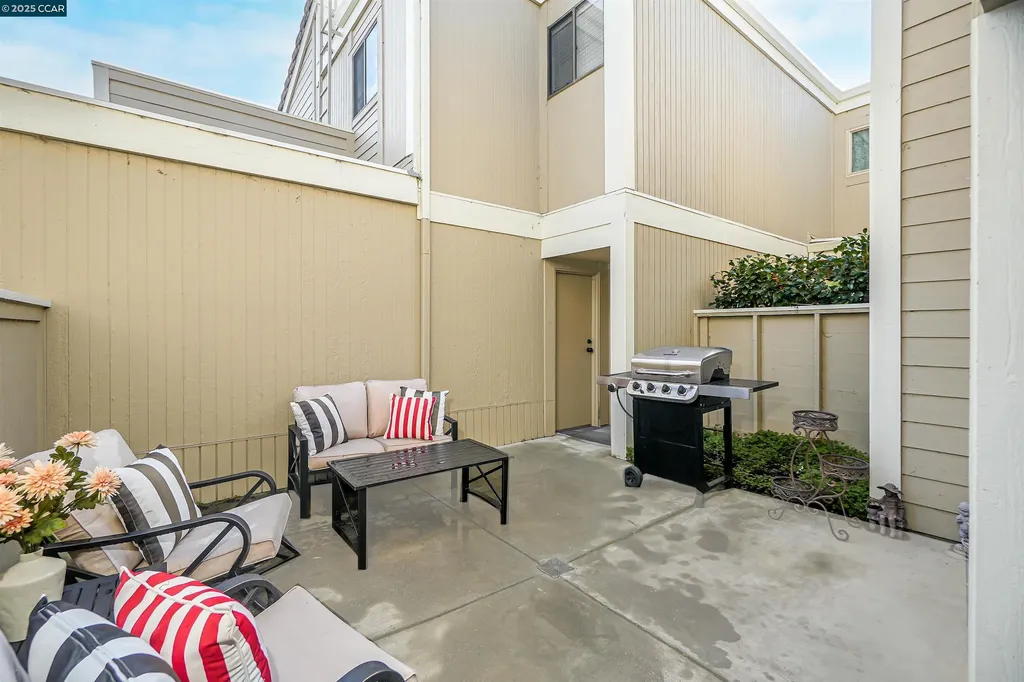 303 Atlas Drive Hercules CA 94547