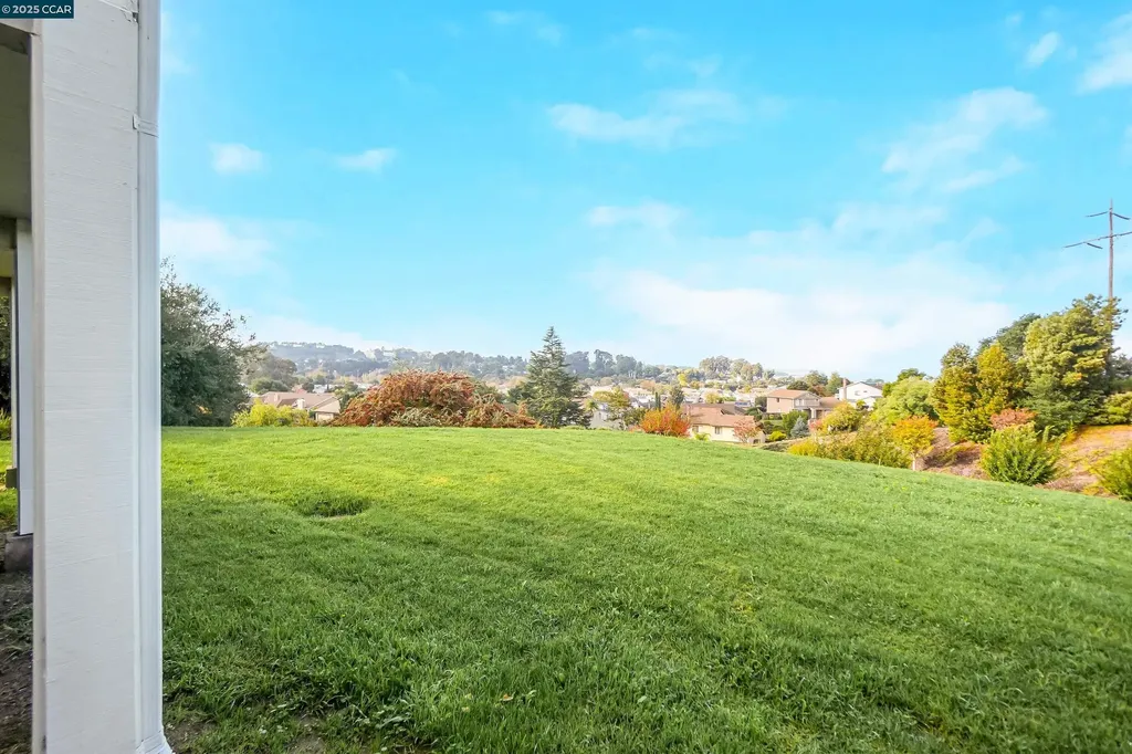 303 Atlas Drive Hercules CA 94547