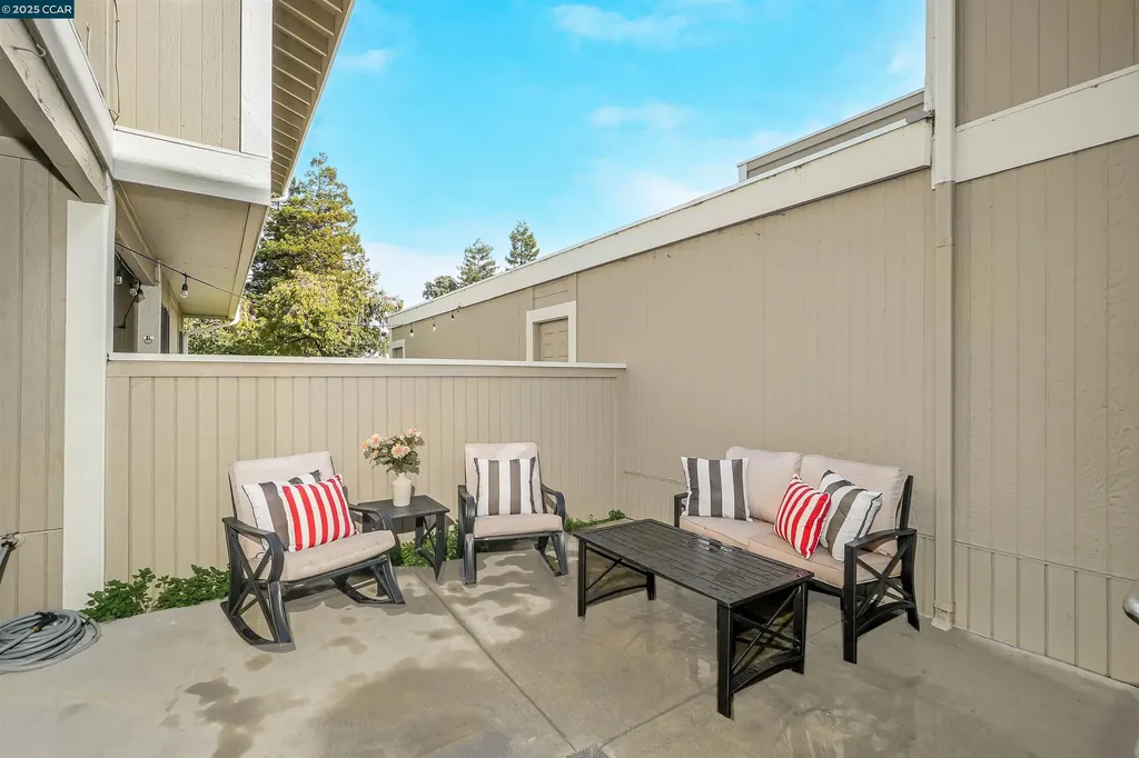 303 Atlas Drive Hercules CA 94547