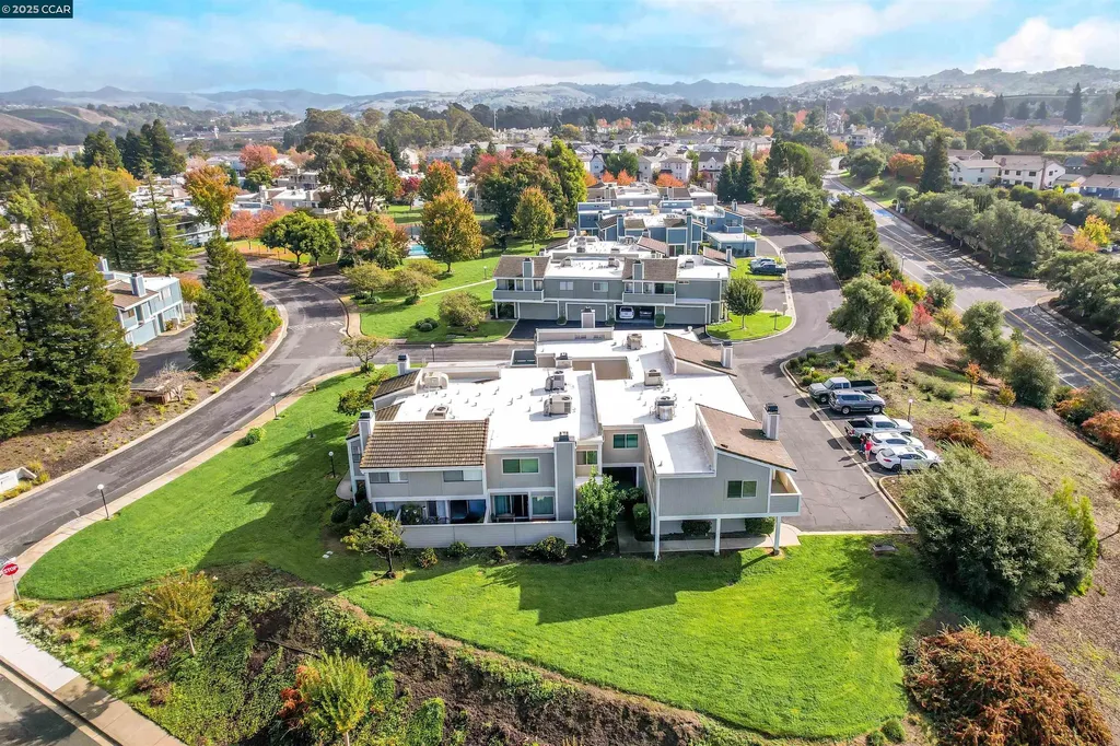 303 Atlas Drive Hercules CA 94547