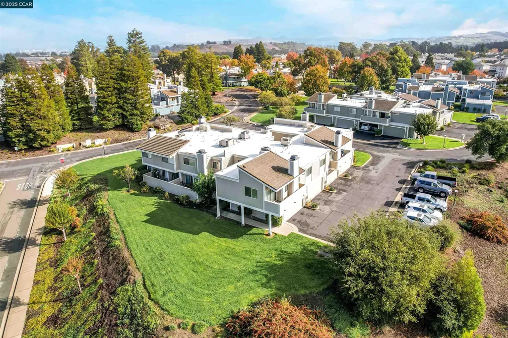 303 Atlas Drive Hercules CA 94547
