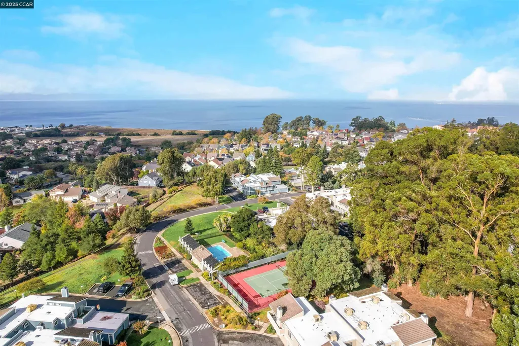 303 Atlas Drive Hercules CA 94547