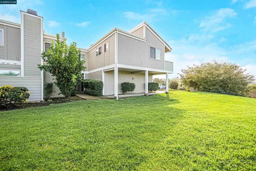 303 Atlas Drive Hercules CA 94547