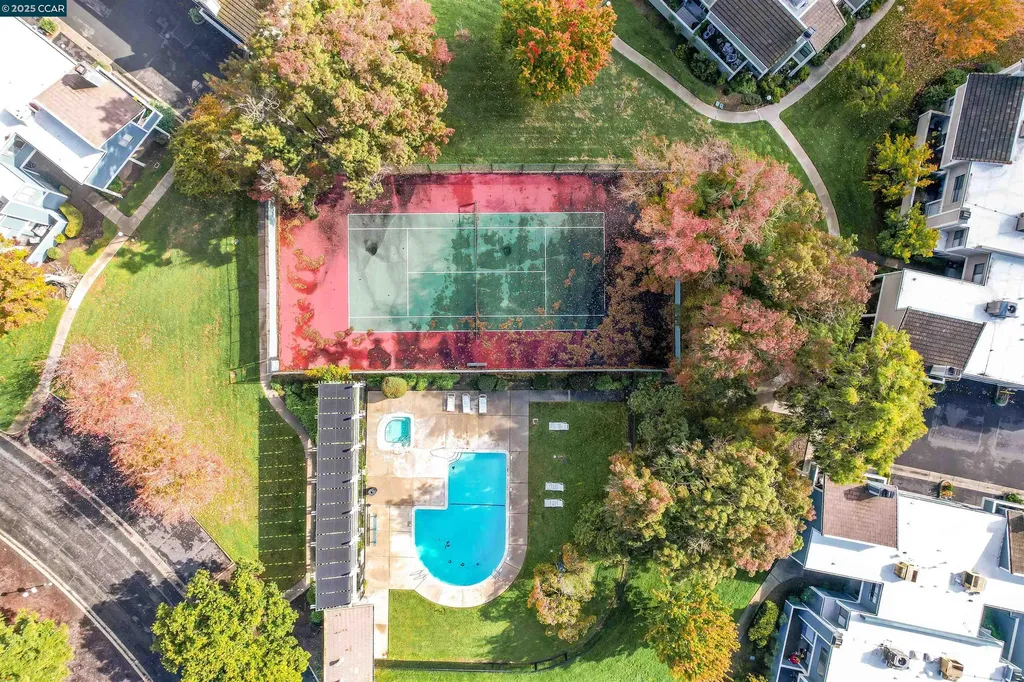 303 Atlas Drive Hercules CA 94547