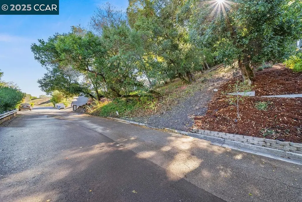 Oak Road Orinda CA 94563