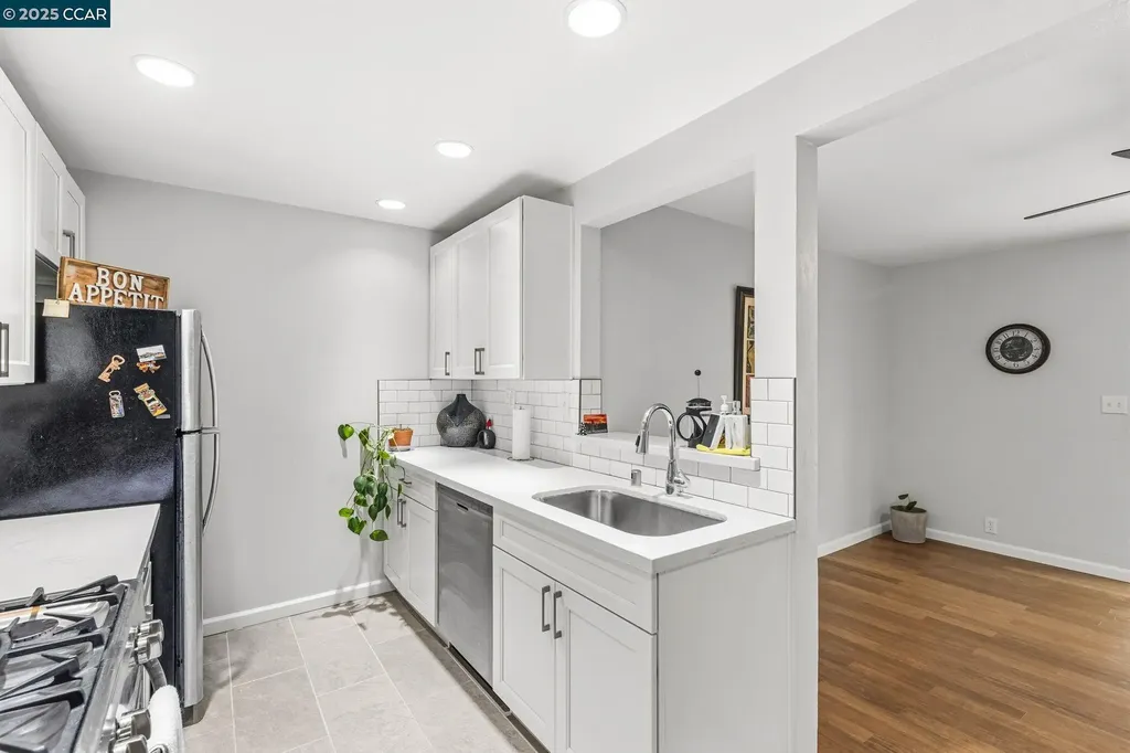 31 Adelaide Drive Martinez CA 94553