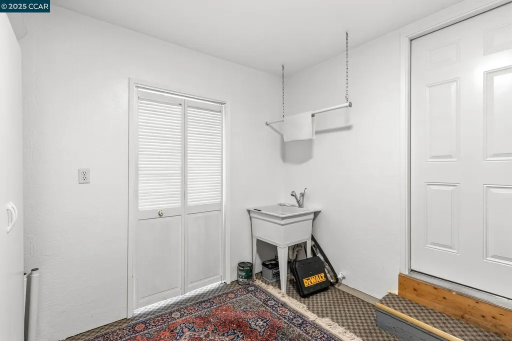 31 Adelaide Drive Martinez CA 94553