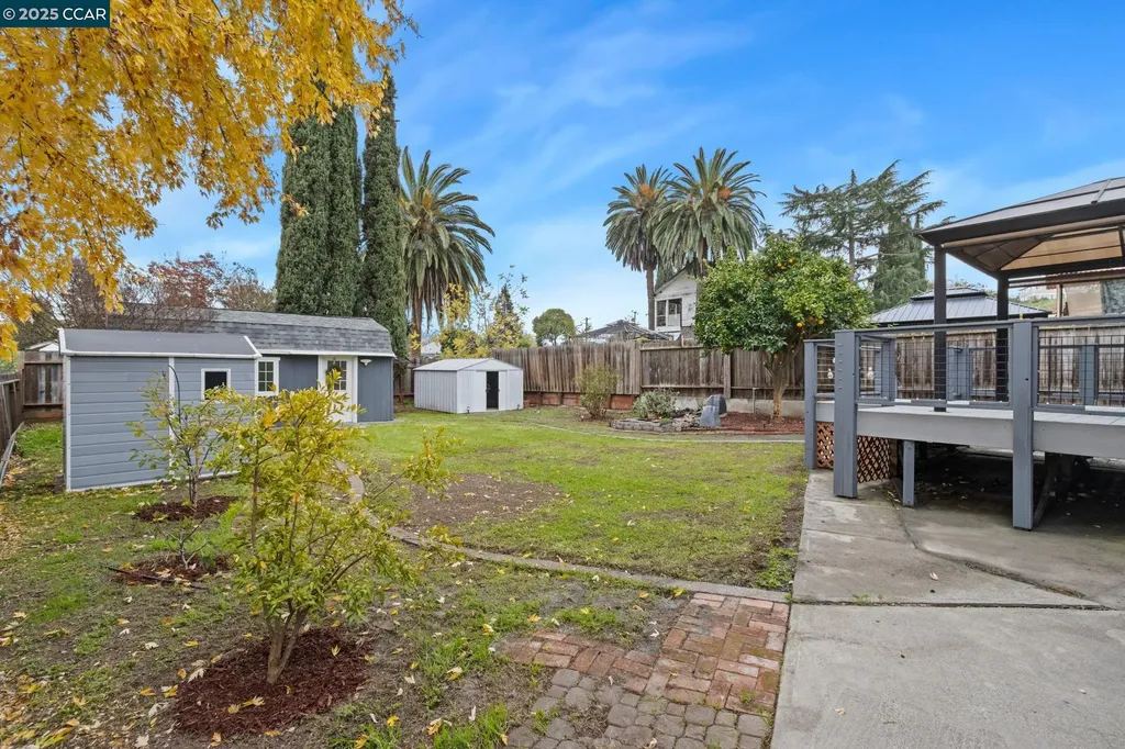 31 Adelaide Drive Martinez CA 94553