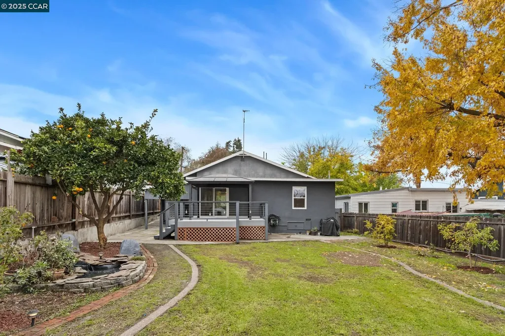 31 Adelaide Drive Martinez CA 94553