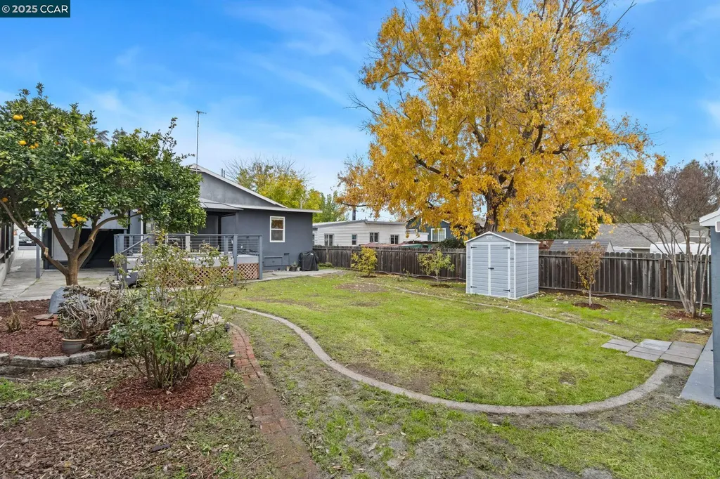 31 Adelaide Drive Martinez CA 94553