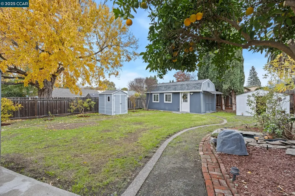 31 Adelaide Drive Martinez CA 94553