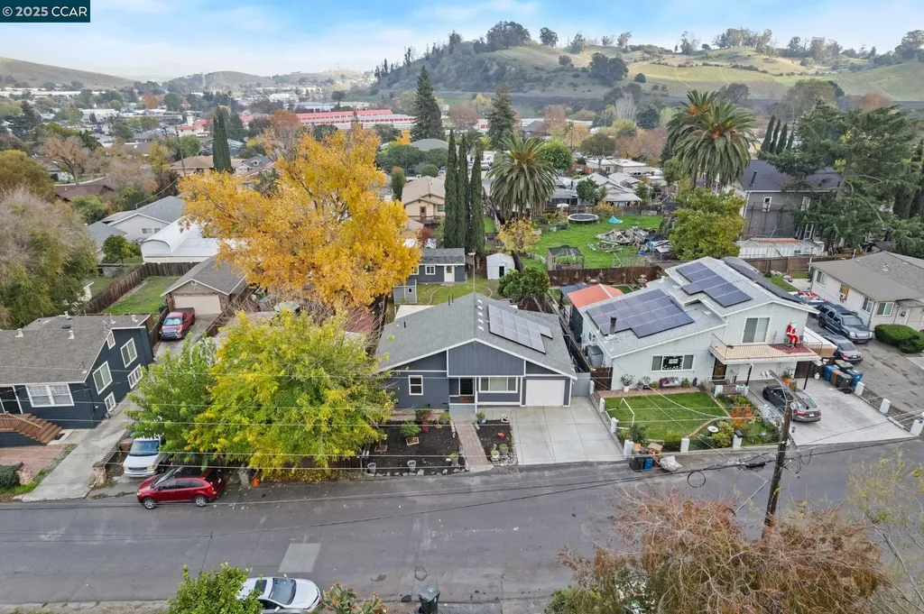 31 Adelaide Drive Martinez CA 94553