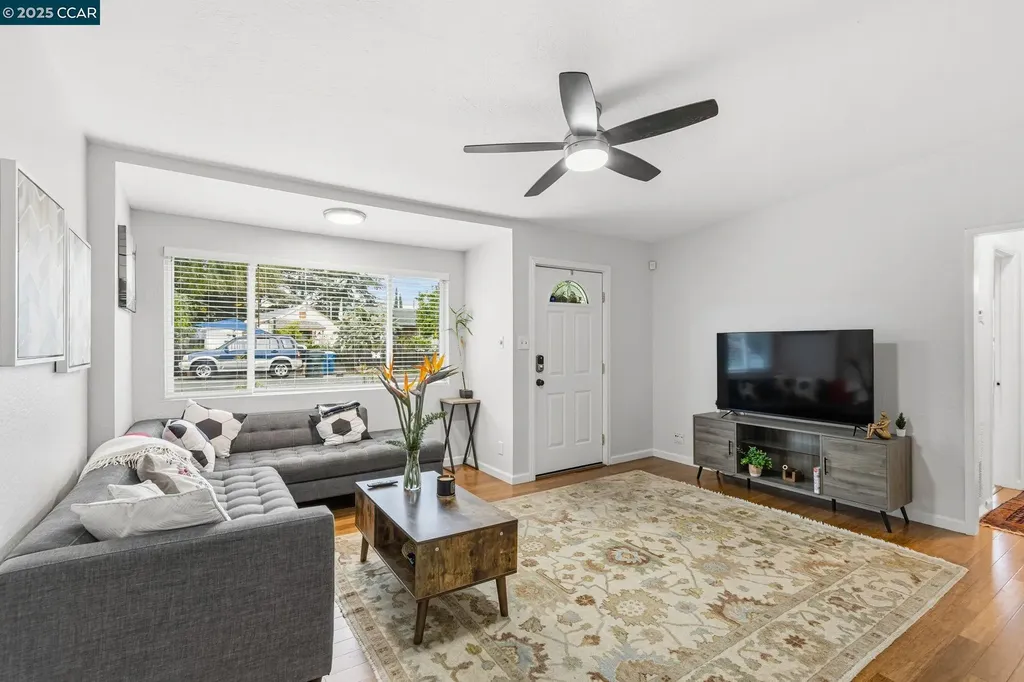 31 Adelaide Drive Martinez CA 94553