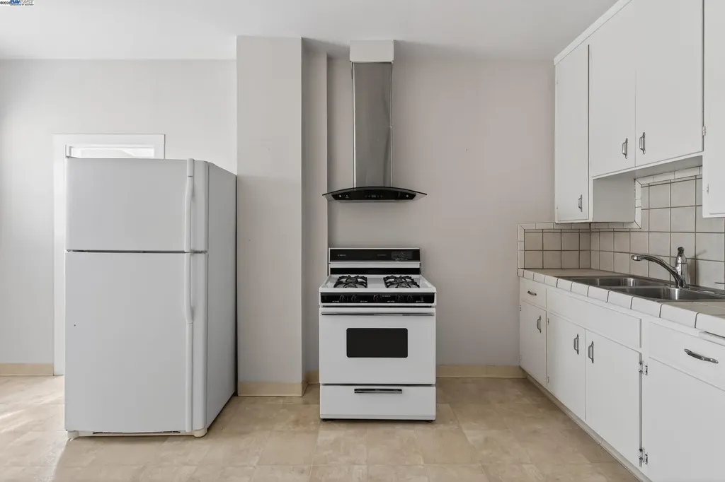1011 11th Street Oakland CA 94606