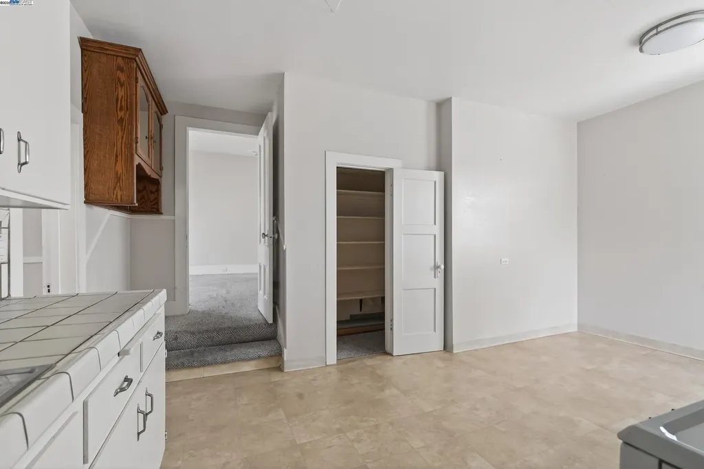 1011 11th Street Oakland CA 94606