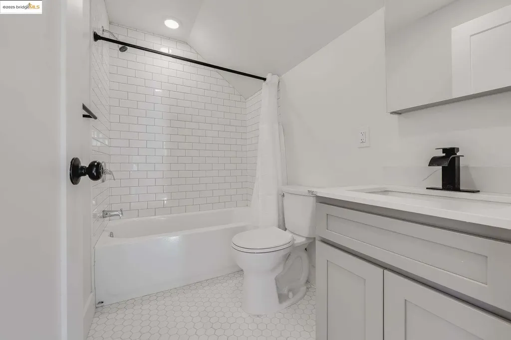 1238 12th Street Oakland CA 94607