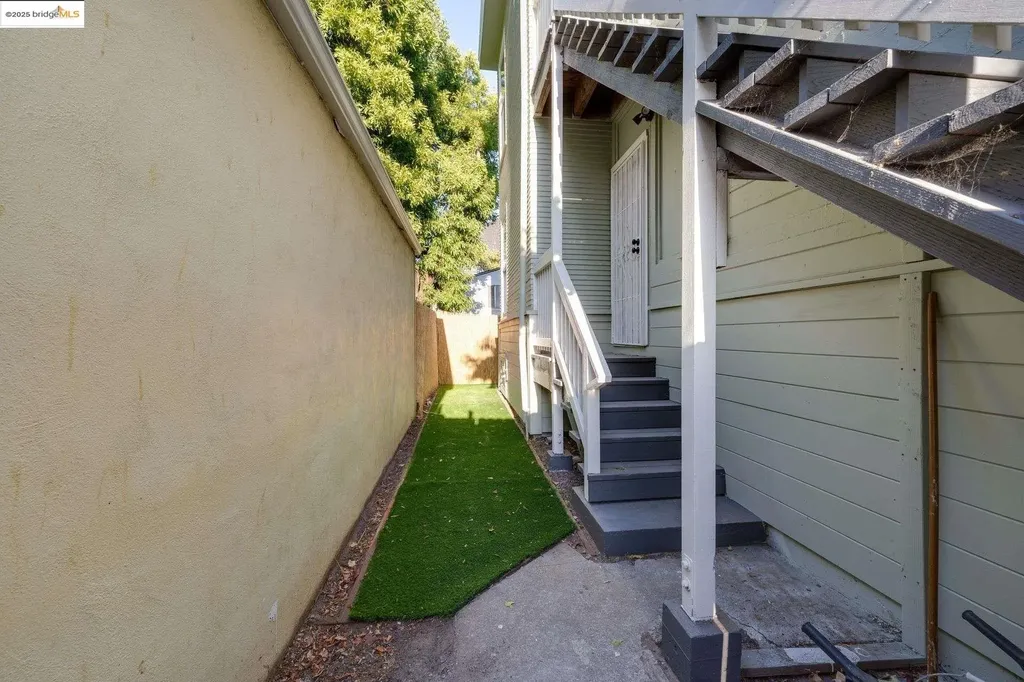 1238 12th Street Oakland CA 94607