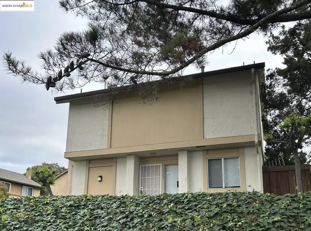 1363 Ridgecrest Road Pinole CA 94564