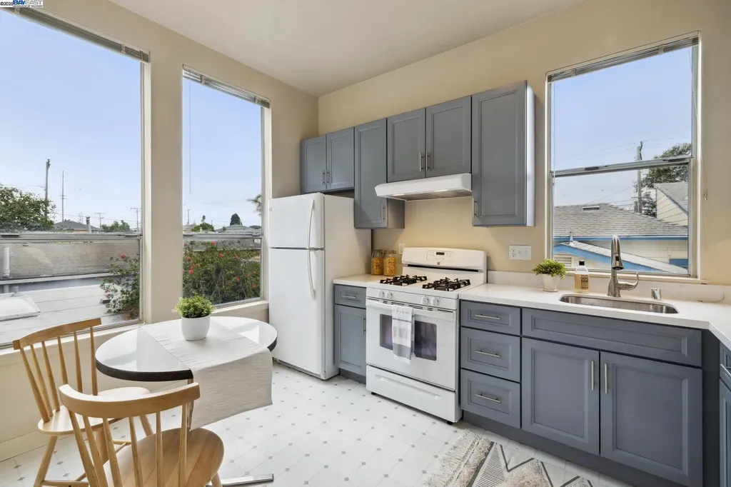 1820 3rd Street Alameda CA 94501