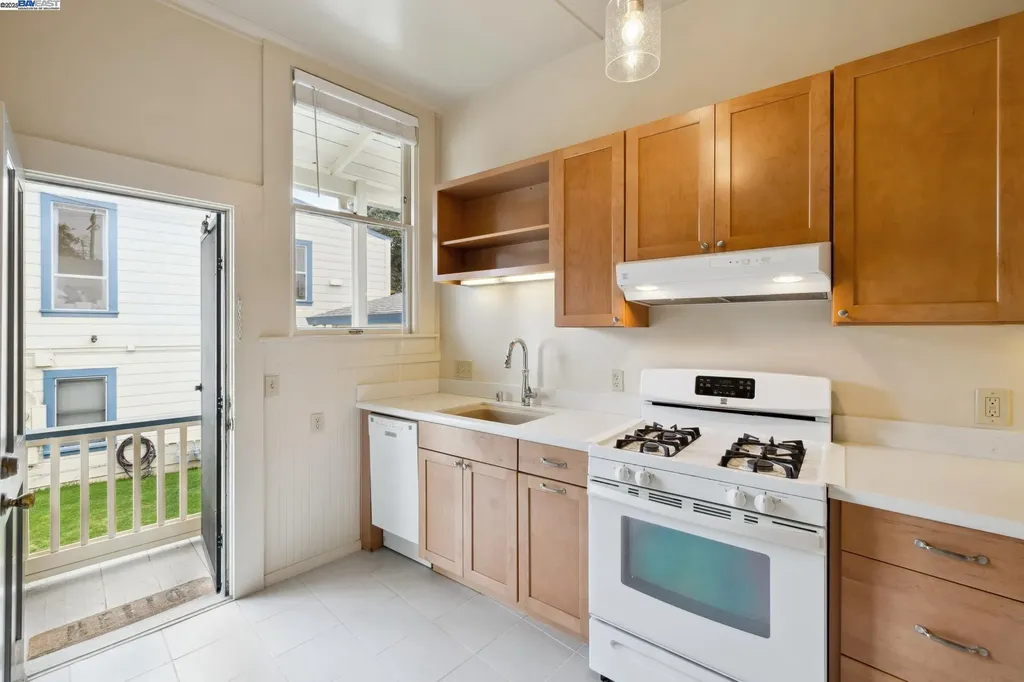 1820 3rd Street Alameda CA 94501