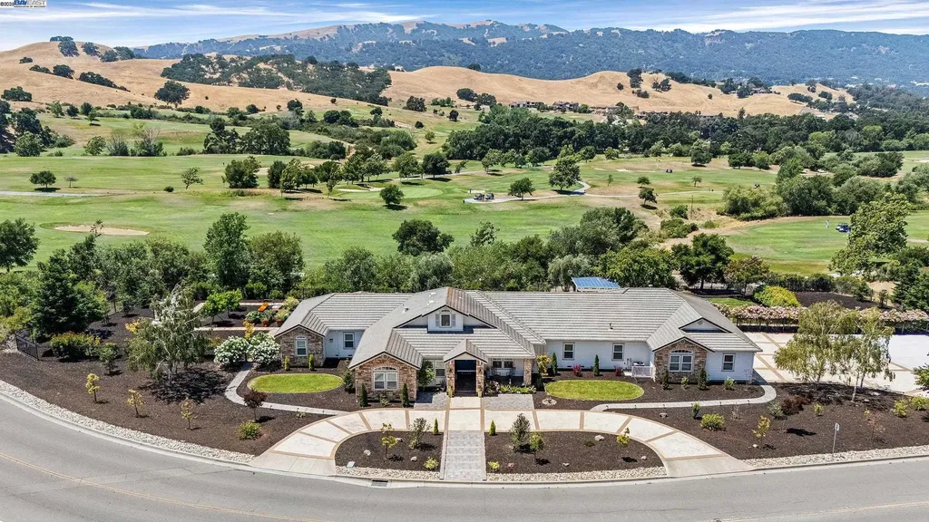 6315 Club House Drive Pleasanton CA 94566