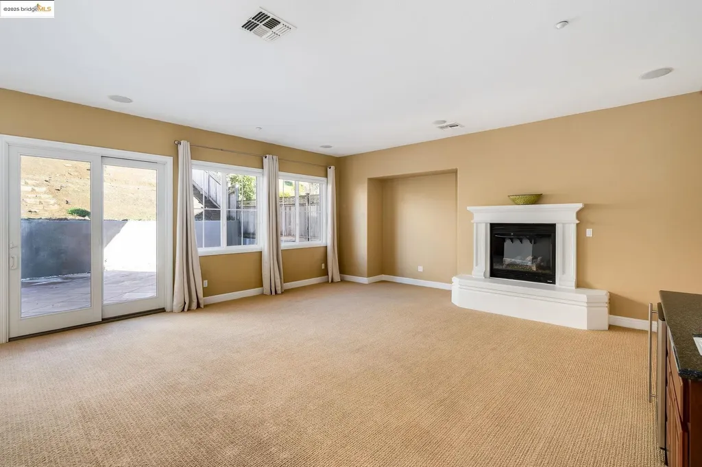 30 Arundel Drive Hayward CA 94542