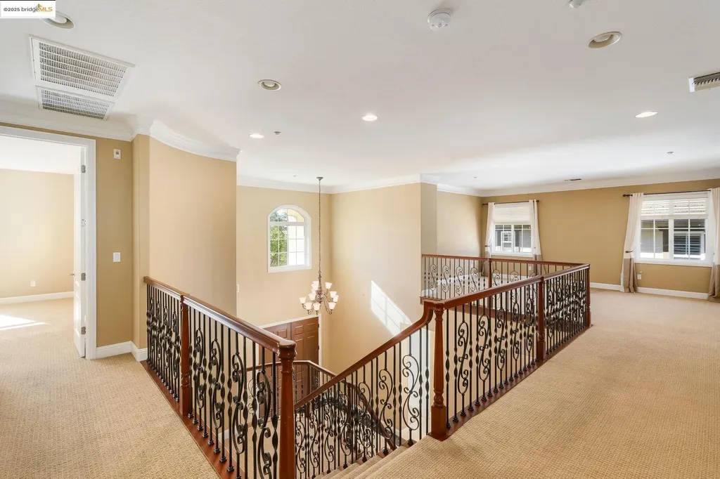 30 Arundel Drive Hayward CA 94542