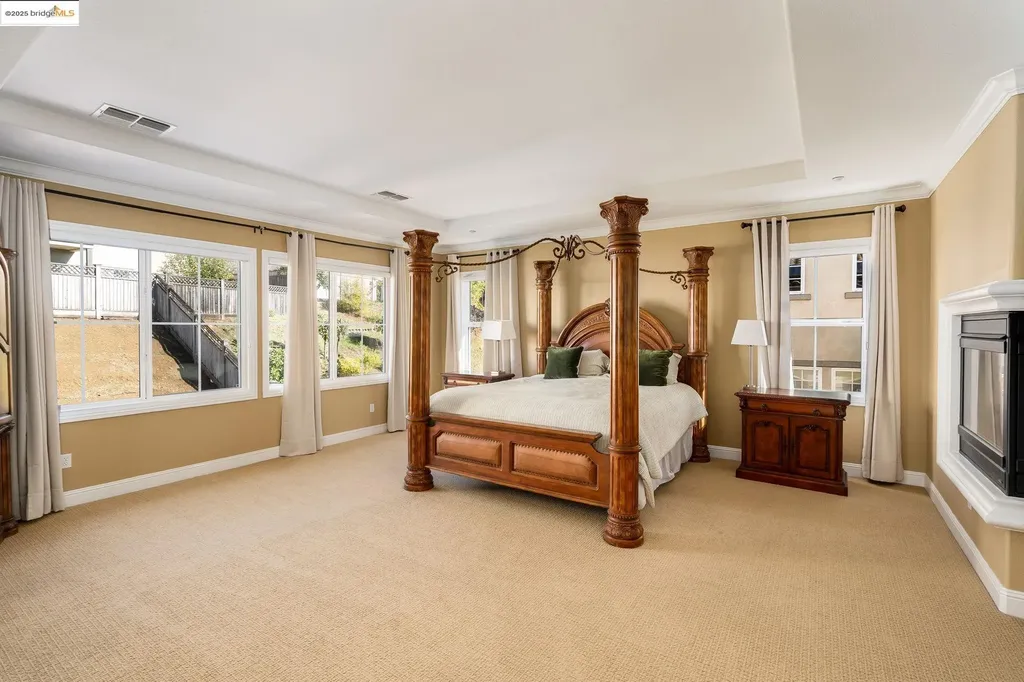 30 Arundel Drive Hayward CA 94542