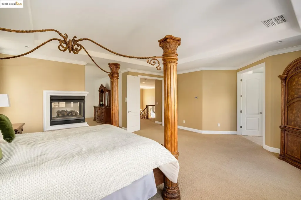 30 Arundel Drive Hayward CA 94542