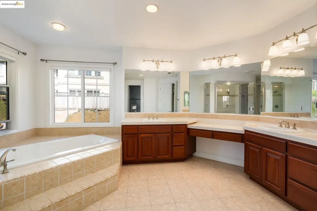 30 Arundel Drive Hayward CA 94542