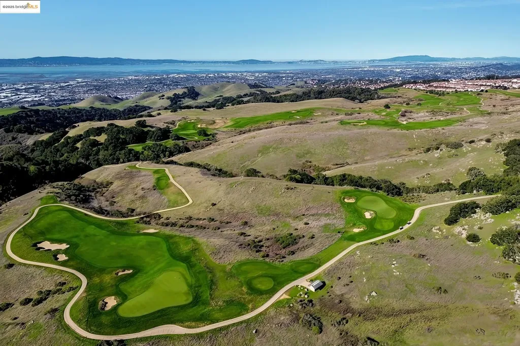 30 Arundel Drive Hayward CA 94542