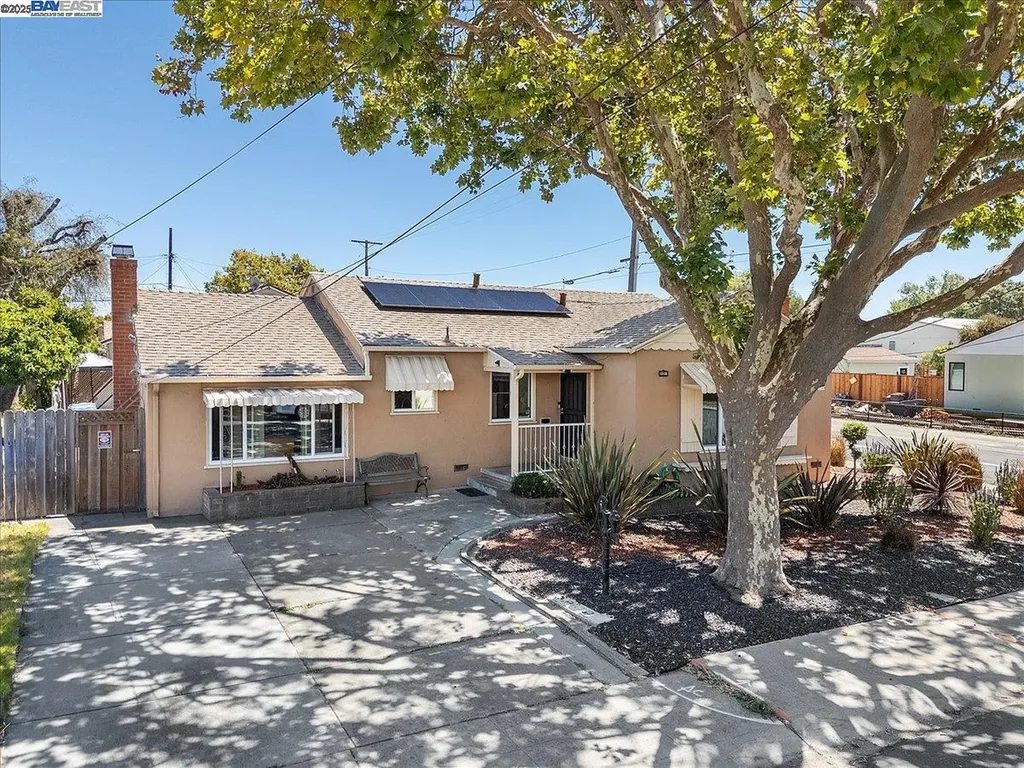 15106 Edgemoor Street San Leandro CA 94579