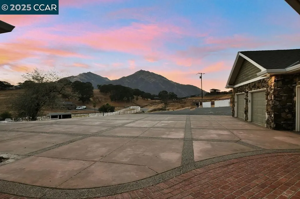 4161 Leon Drive Clayton CA 94517