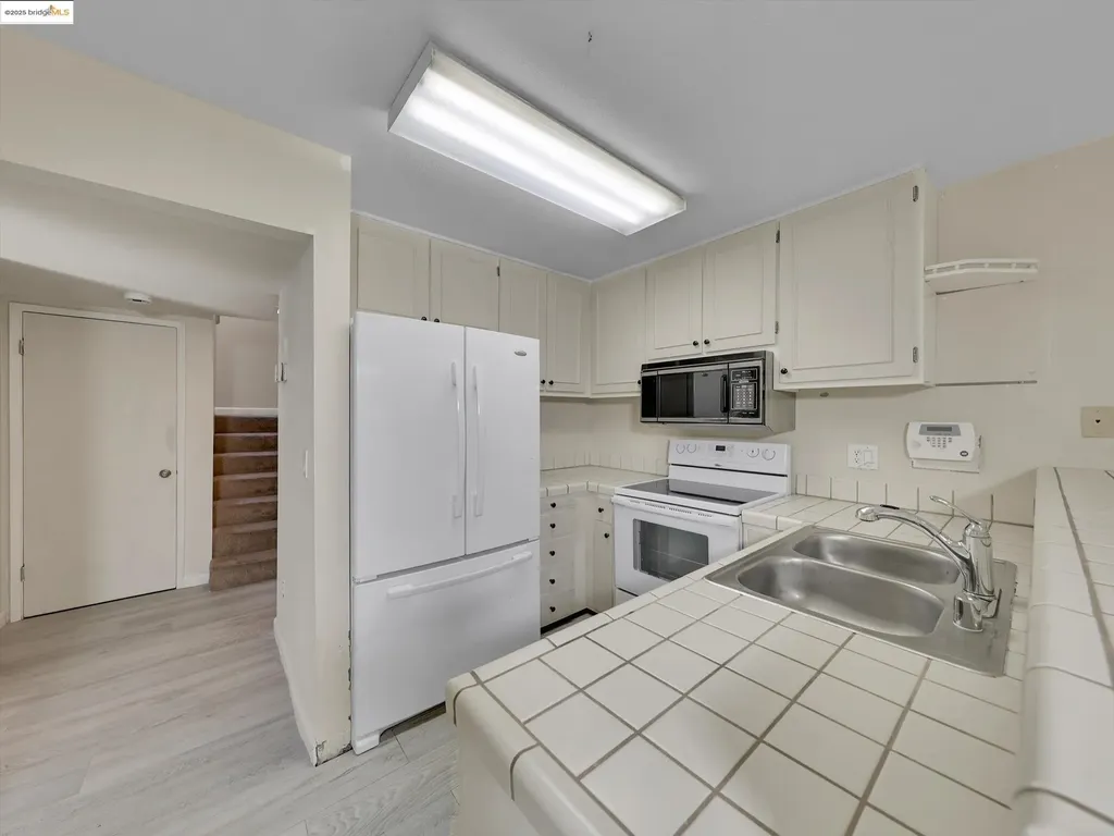 601 Palomino Drive Pleasanton CA 94566