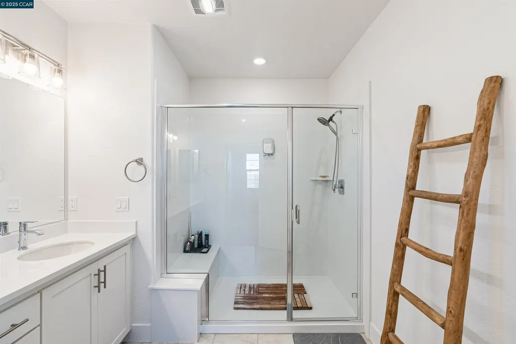 729 Delve Court Hayward CA 94544