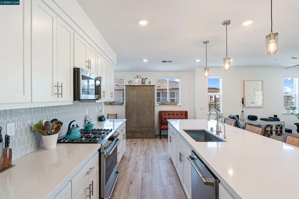 729 Delve Court Hayward CA 94544