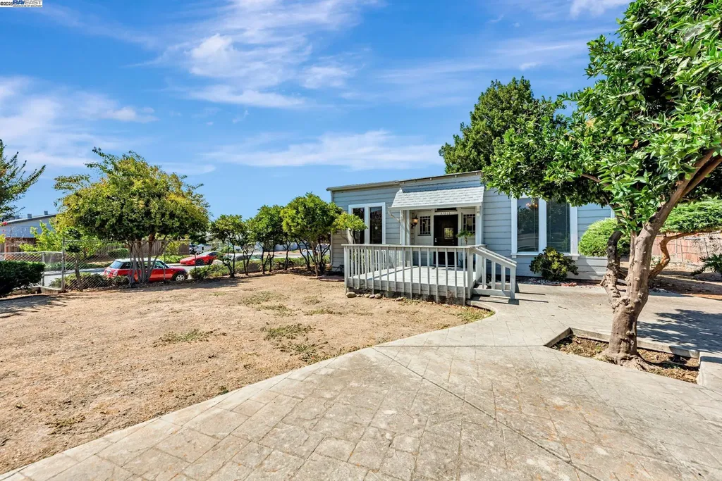 37915 Vallejo Street Fremont CA 94536