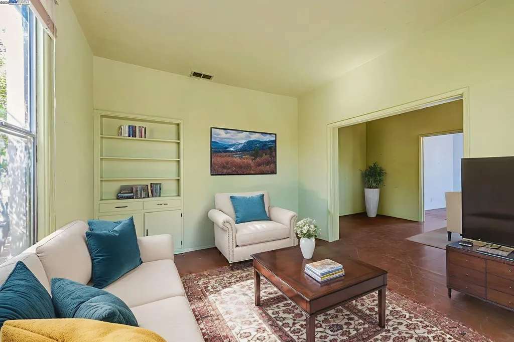 37915 Vallejo Street Fremont CA 94536