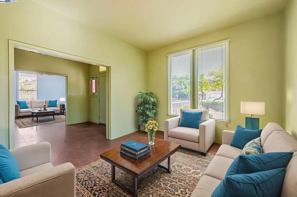 37915 Vallejo Street Fremont CA 94536