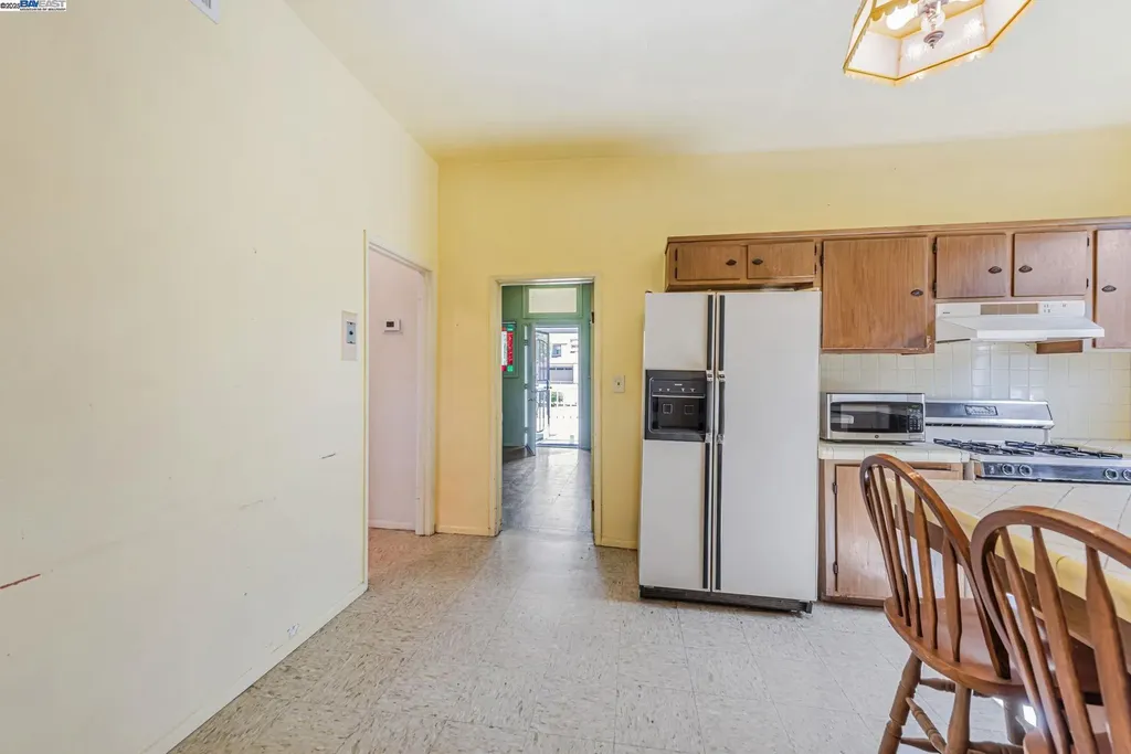 37915 Vallejo Street Fremont CA 94536