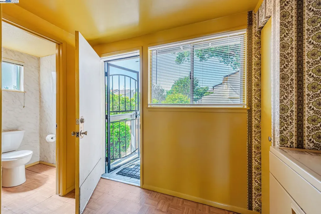 37915 Vallejo Street Fremont CA 94536