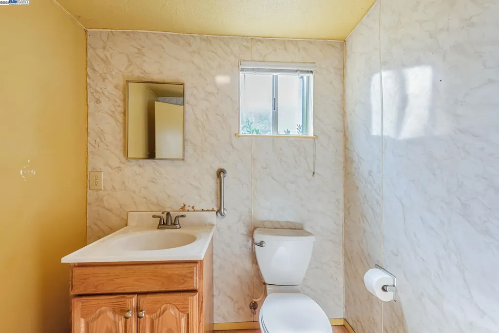 37915 Vallejo Street Fremont CA 94536