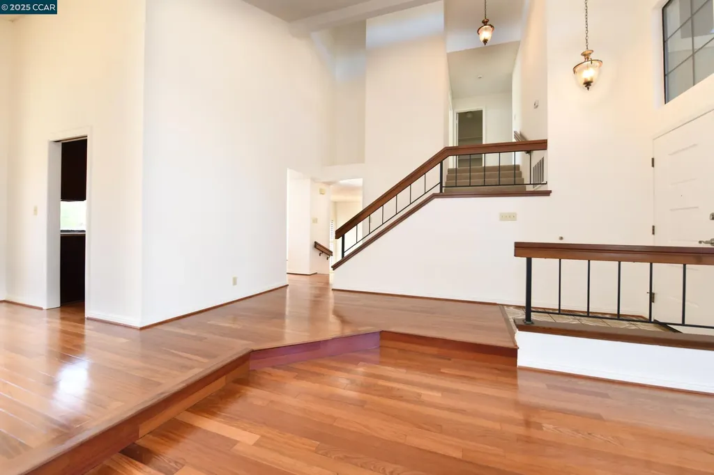 319 Oak Glen Court Martinez CA 94553