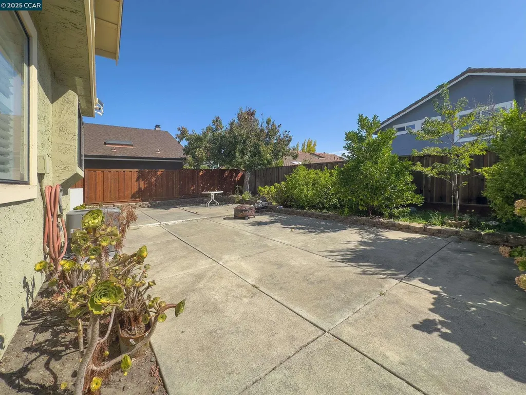 319 Oak Glen Court Martinez CA 94553