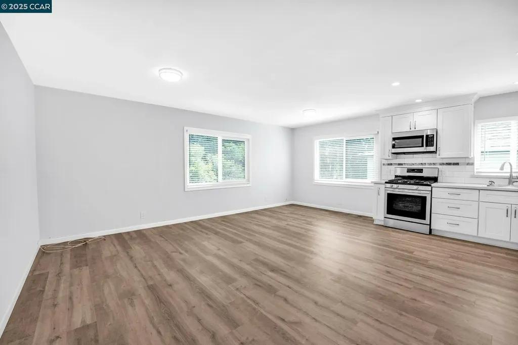 1919 Curtis Berkeley CA 94702