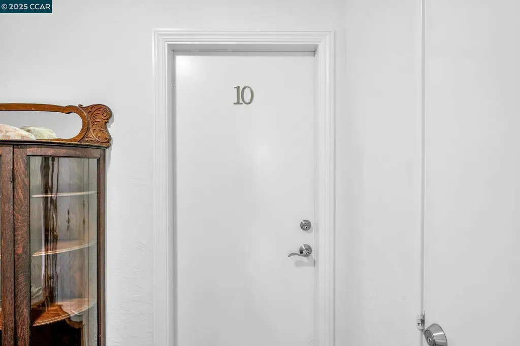 1919 Curtis Berkeley CA 94702