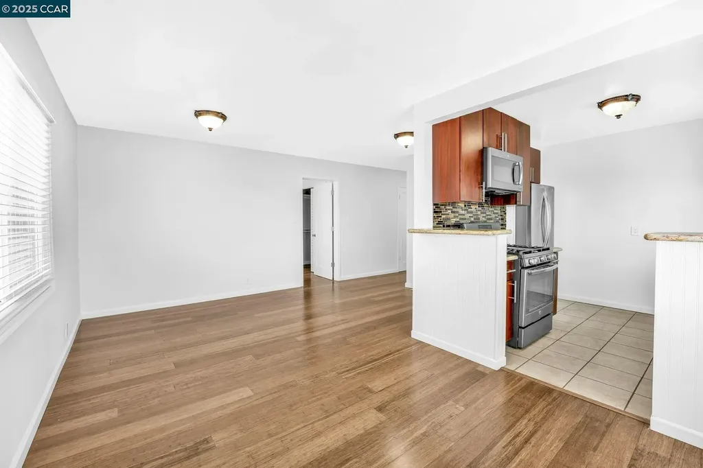 1919 Curtis Berkeley CA 94702