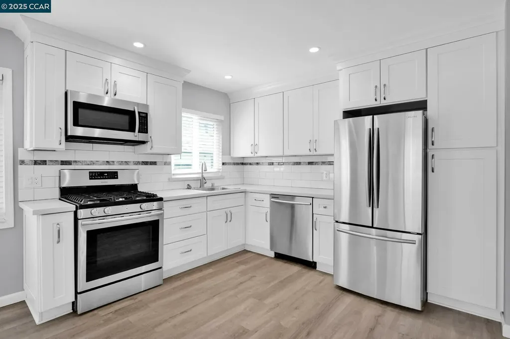 1919 Curtis Berkeley CA 94702