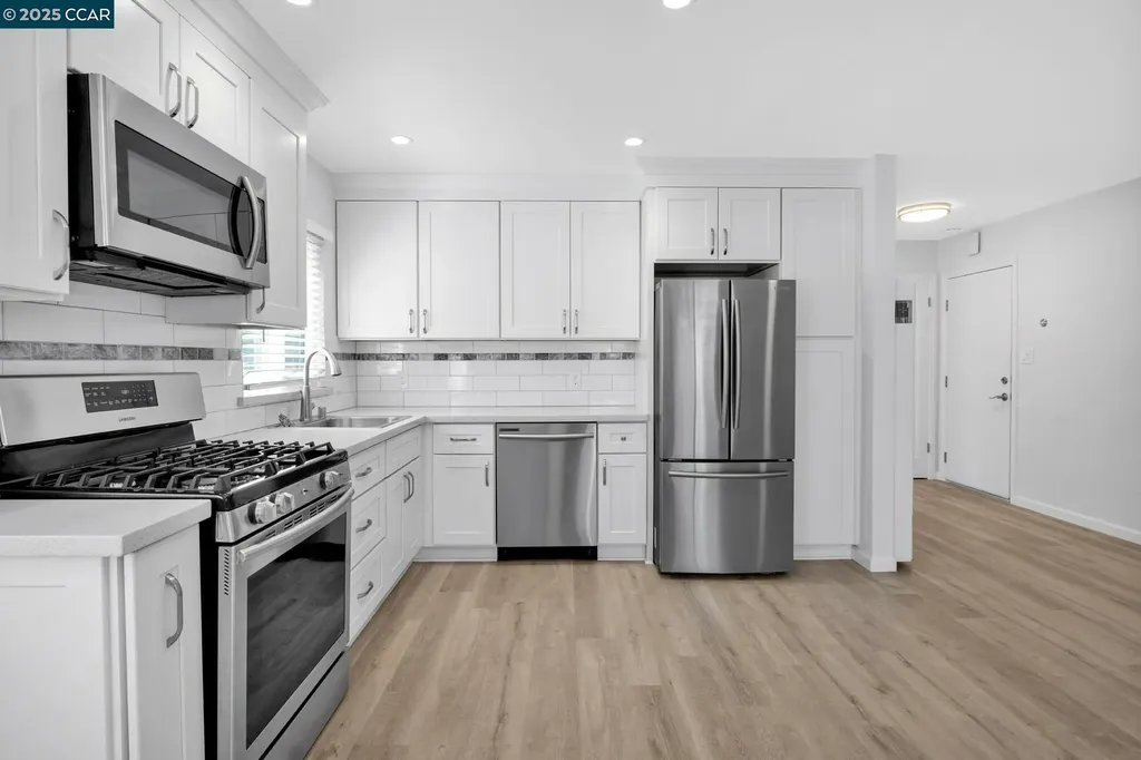 1919 Curtis Berkeley CA 94702